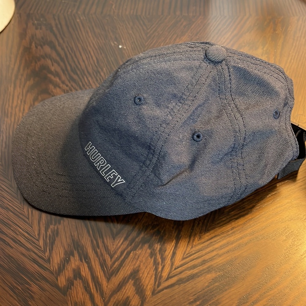 Hurley Cap - Picture 7 of 10